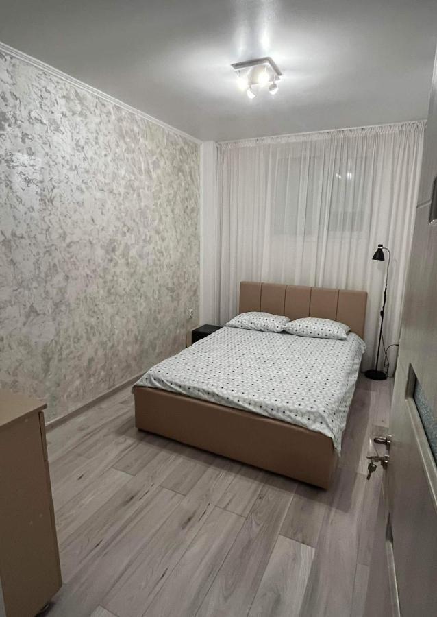 Modern & Elegant Apartament Craiova Exteriör bild