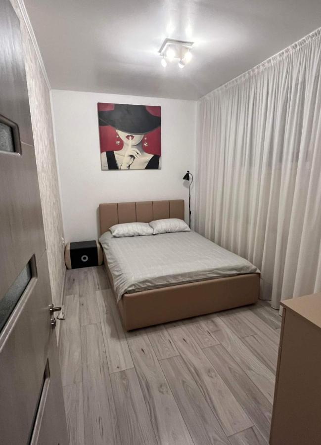 Modern & Elegant Apartament Craiova Exteriör bild